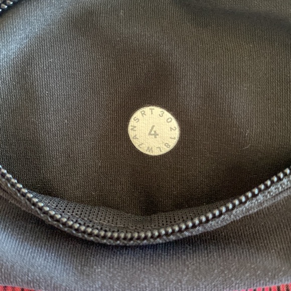 Lululemon Speed up short size 4 - Picture 4 of 4